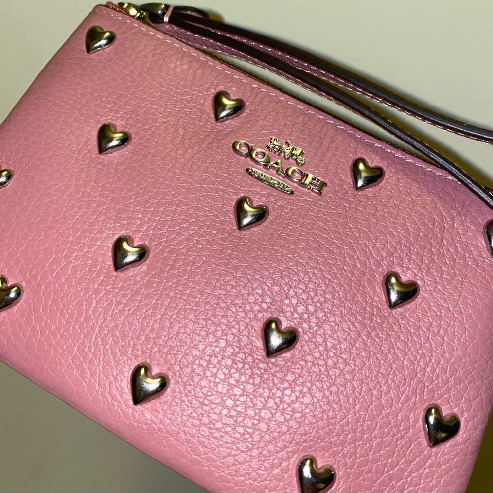 Coach leather Corner Zip Wristlet With Heart Rivets New